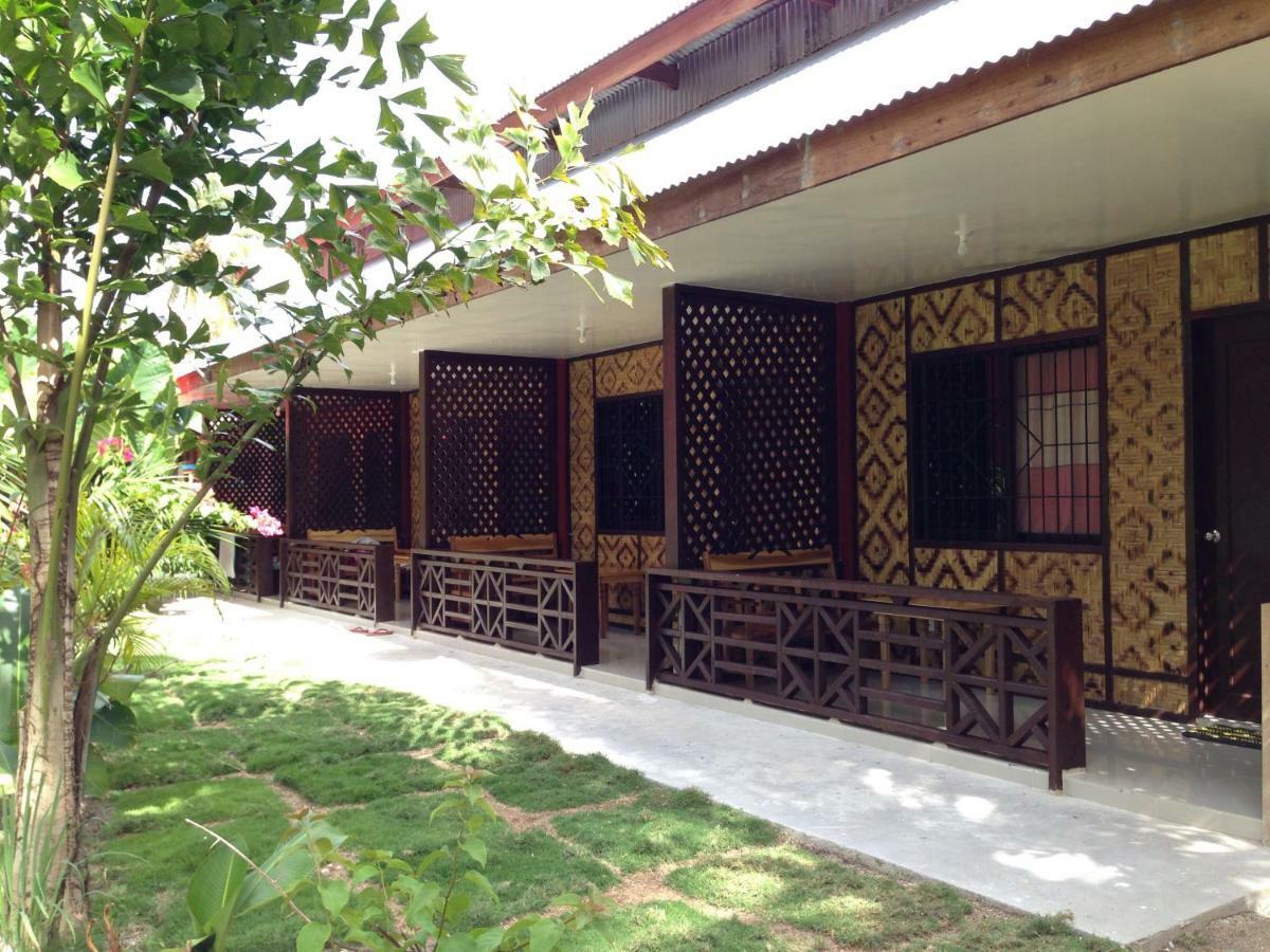 Nine Clouds Homestyle * General Luna (Surigao del Norte)